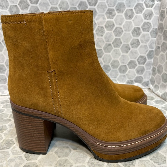 Steve Madden Suede Blocked Heel Bootie 9.5 - Picture 5 of 8